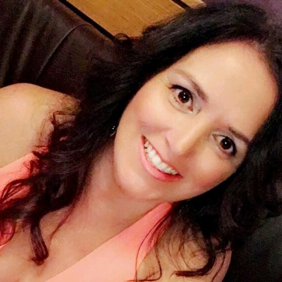 Meet your Posher, Ivis - Picture 1 of 1